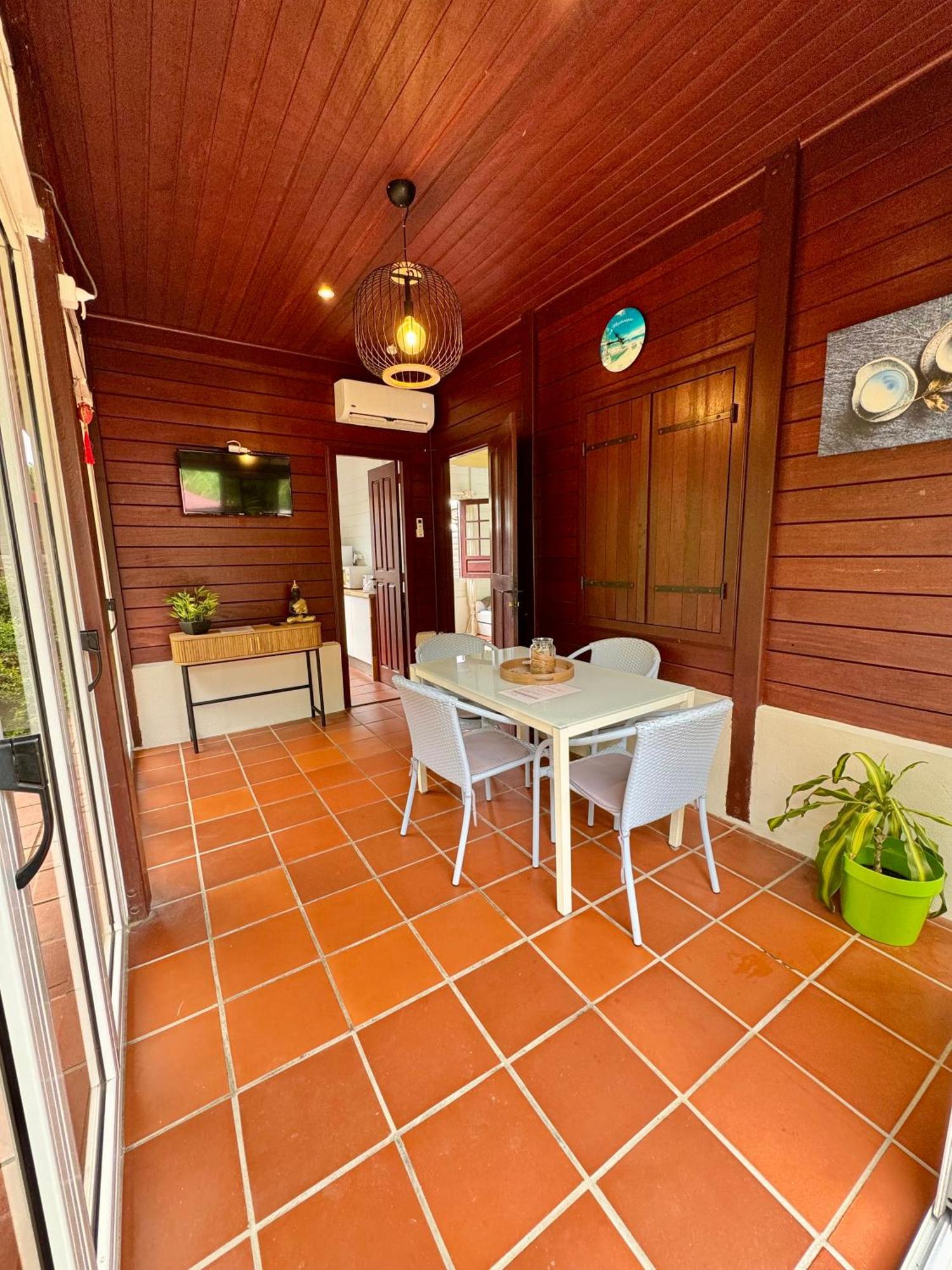 Le Gaspardo , 2 Chambres Climatisees , A 2 Mins A Pied De La Plage , Wifi , Jardin Clos, Parking ,Sans Vis-A-Vis Le Carbet Buitenkant foto